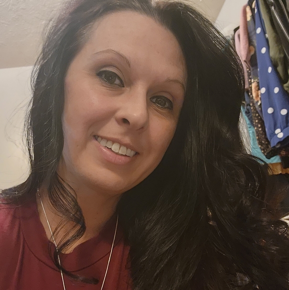 Meet your Posher, Kimberly - Picture 3 of 12